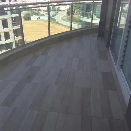Crown City C68 Apartment *